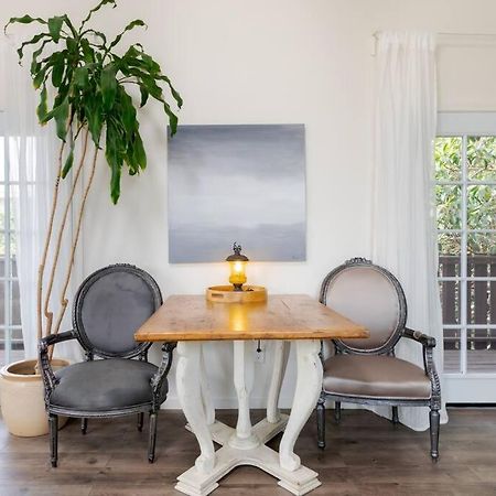 Take It Easy On The Porch In A Hollywood Hideaway Villa Los Angeles Eksteriør billede