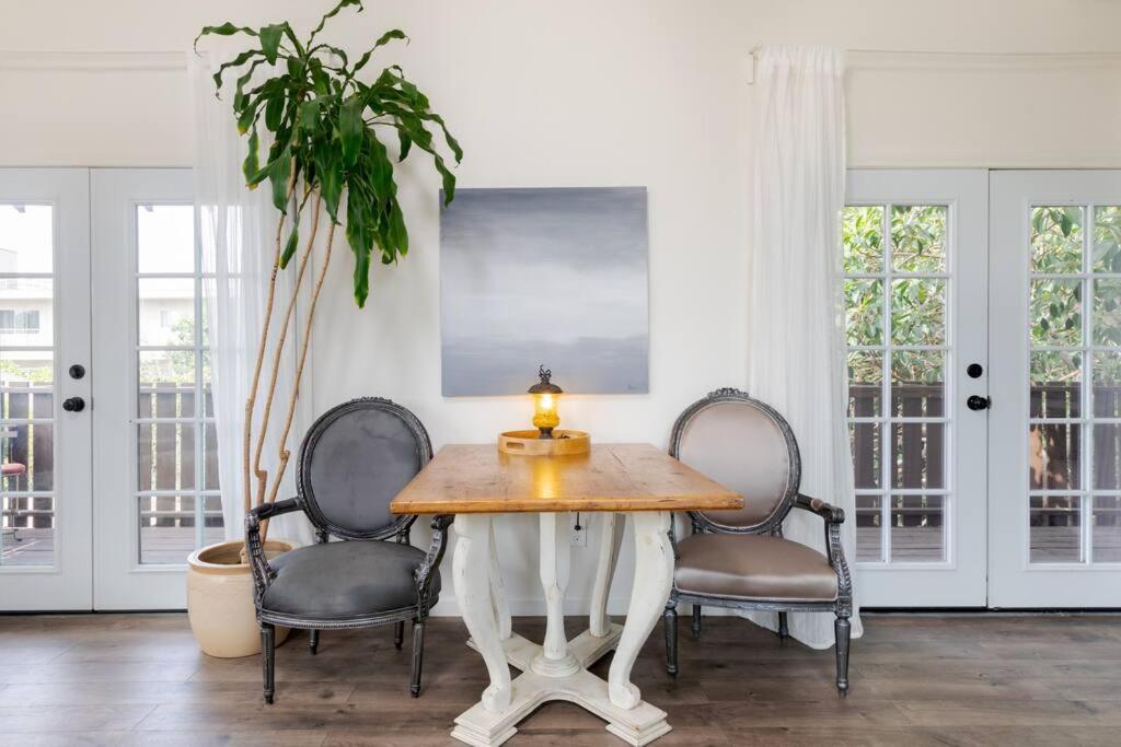 Take It Easy On The Porch In A Hollywood Hideaway Villa Los Angeles Eksteriør billede